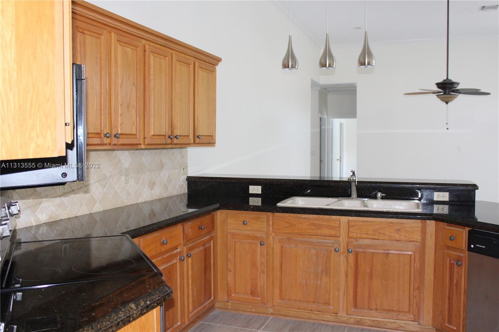 SECTOR 7 SOUTH-PARCEL 1 - Residential Lease