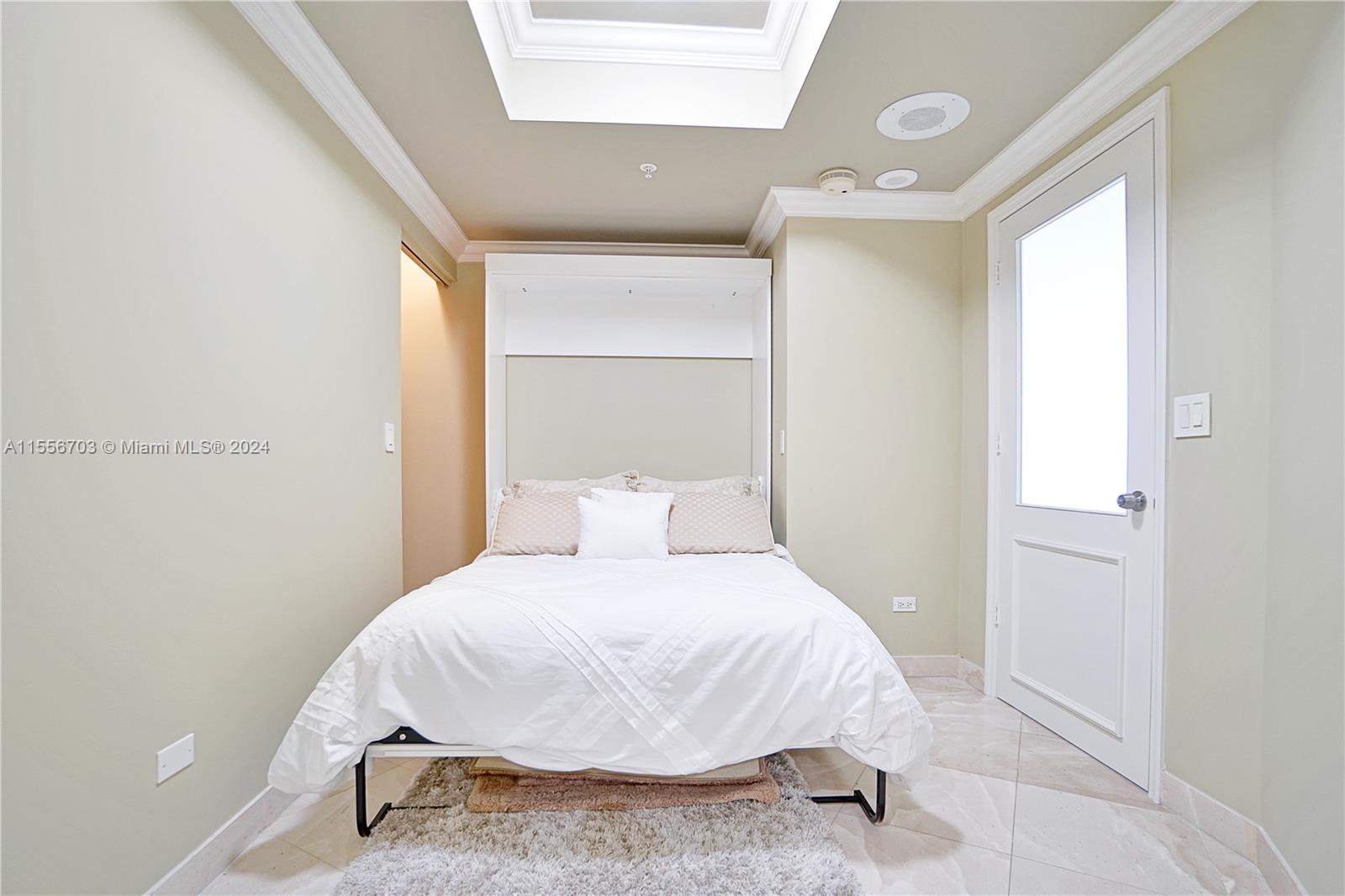 THREE TEQUESTA POINT COND - Residential
