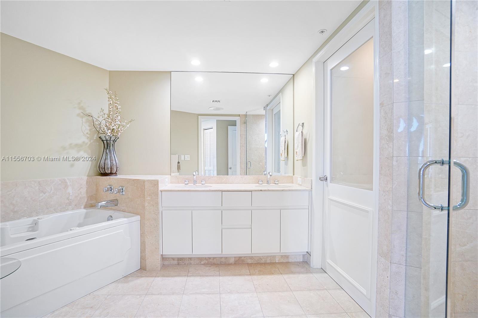 THREE TEQUESTA POINT COND - Residential