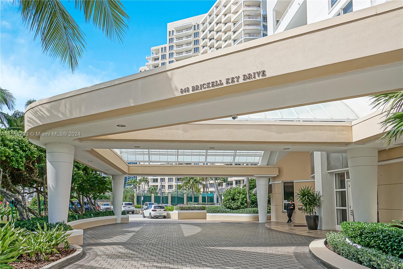 THREE TEQUESTA POINT COND - Residential