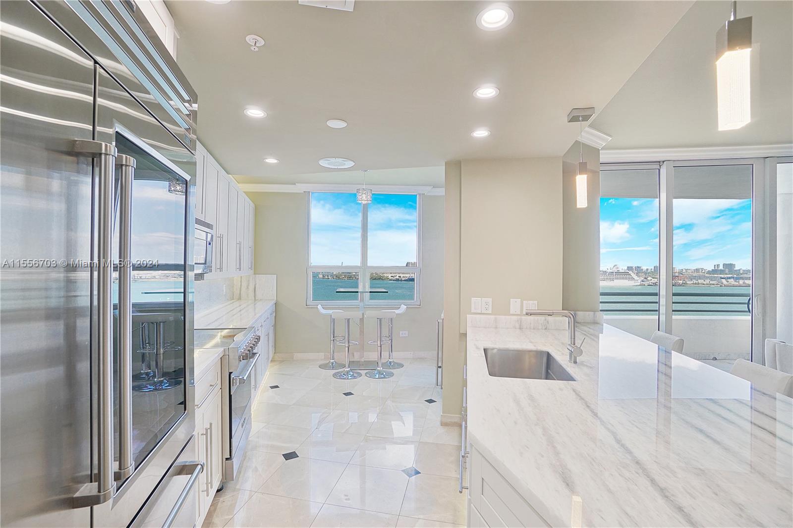 THREE TEQUESTA POINT COND - Residential