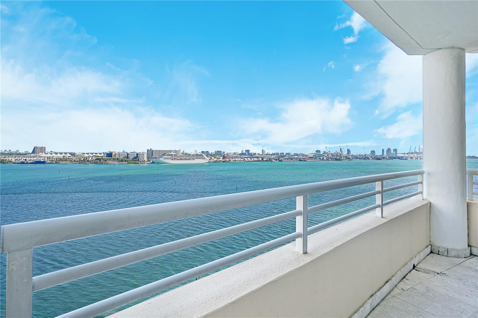 THREE TEQUESTA POINT COND - Residential