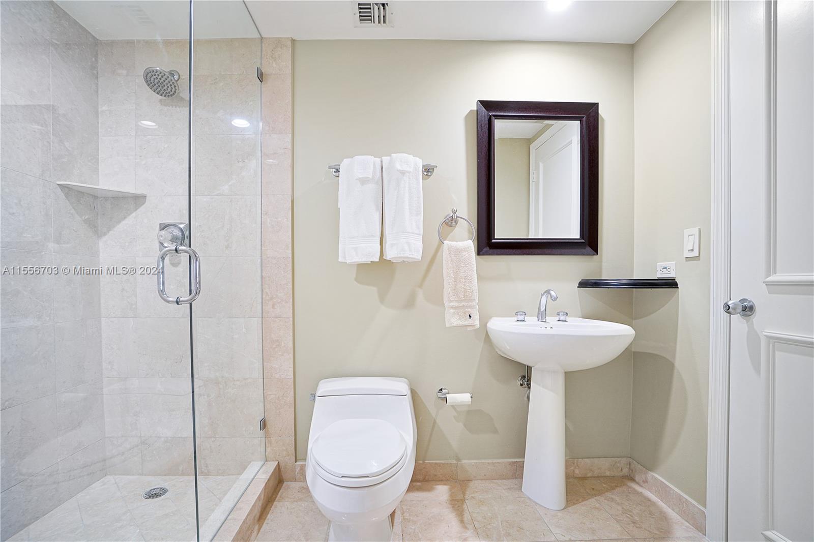 THREE TEQUESTA POINT COND - Residential
