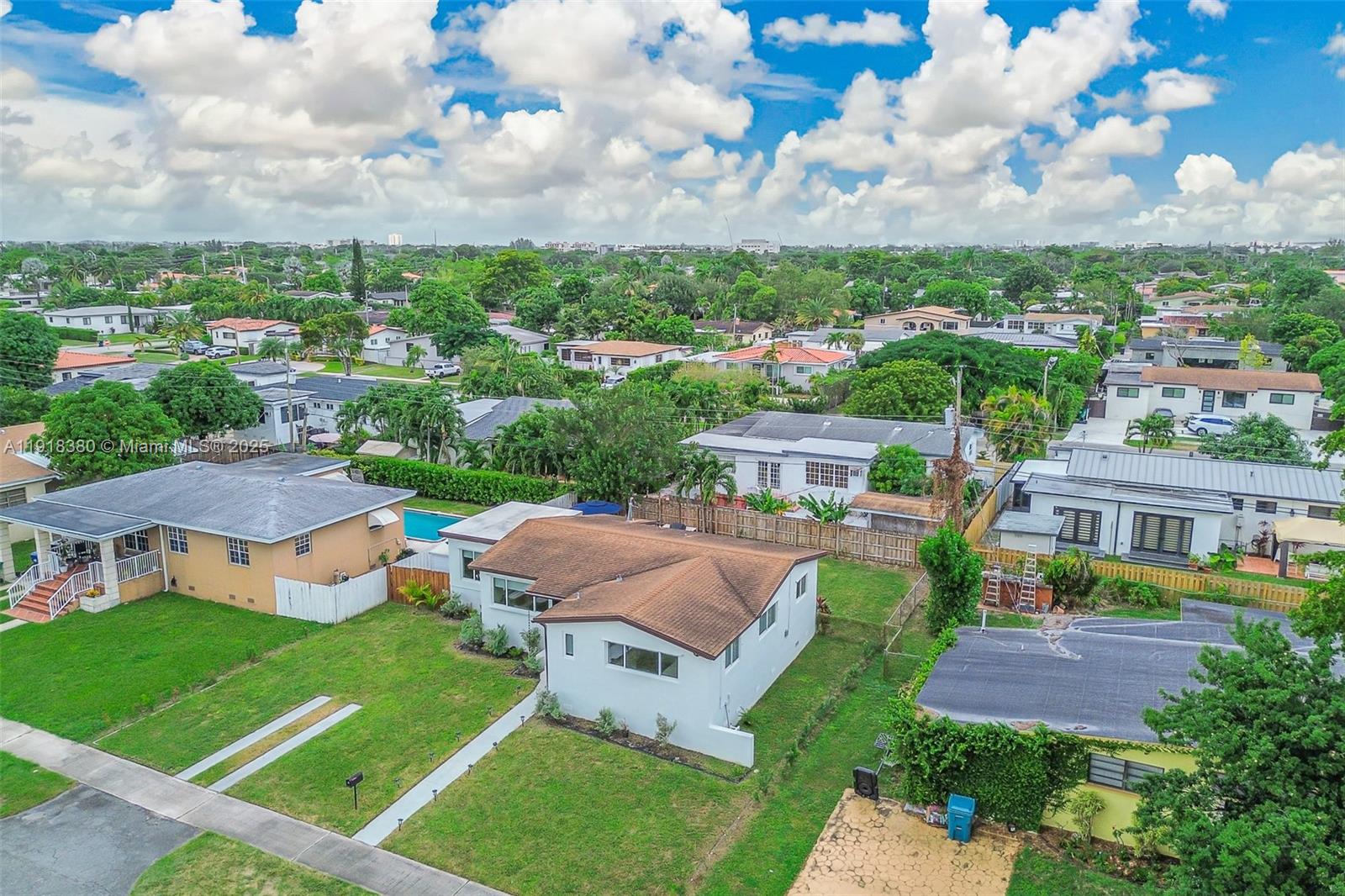 MIRACLE MANOR 3RD ADDN - Residential
