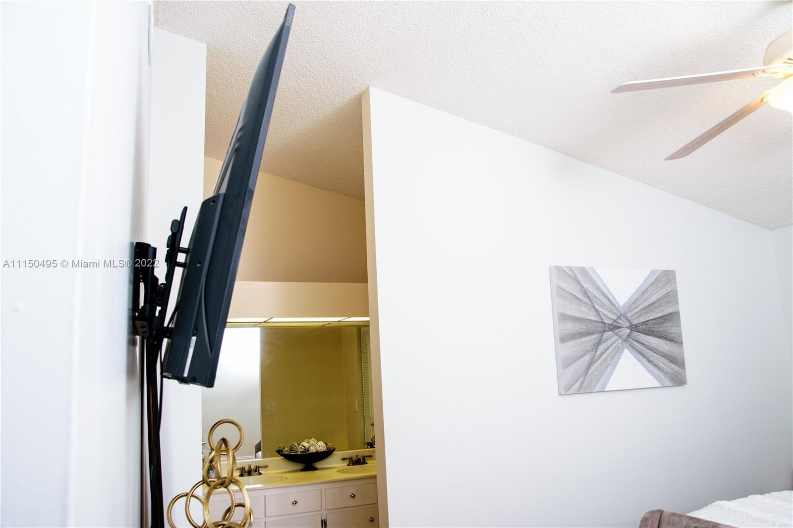 BEACON HILL CONDO - Residential Lease