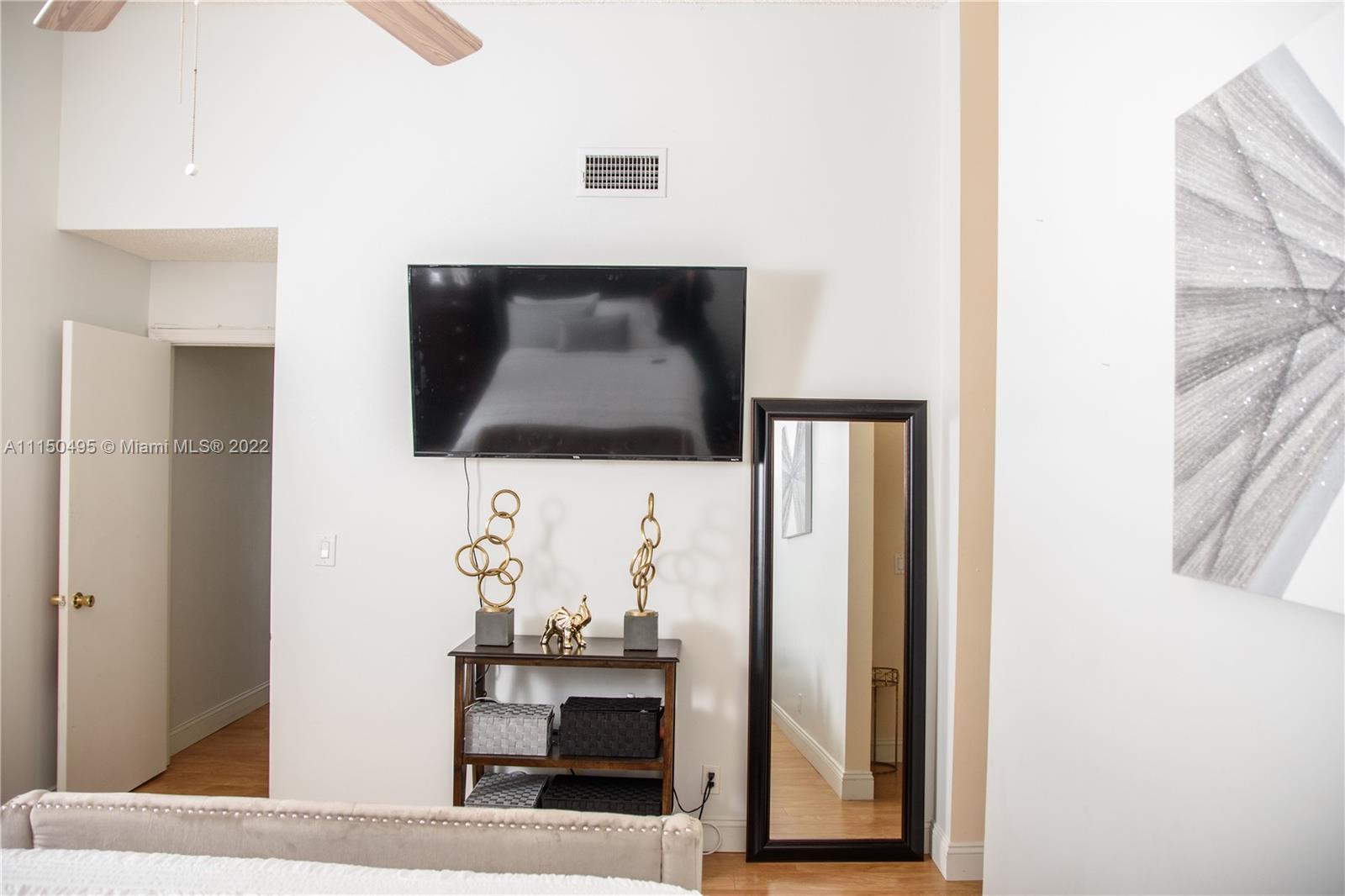BEACON HILL CONDO - Residential Lease