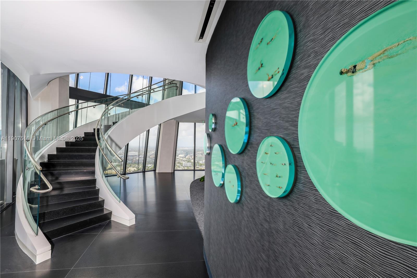 1000 Museum - Residential