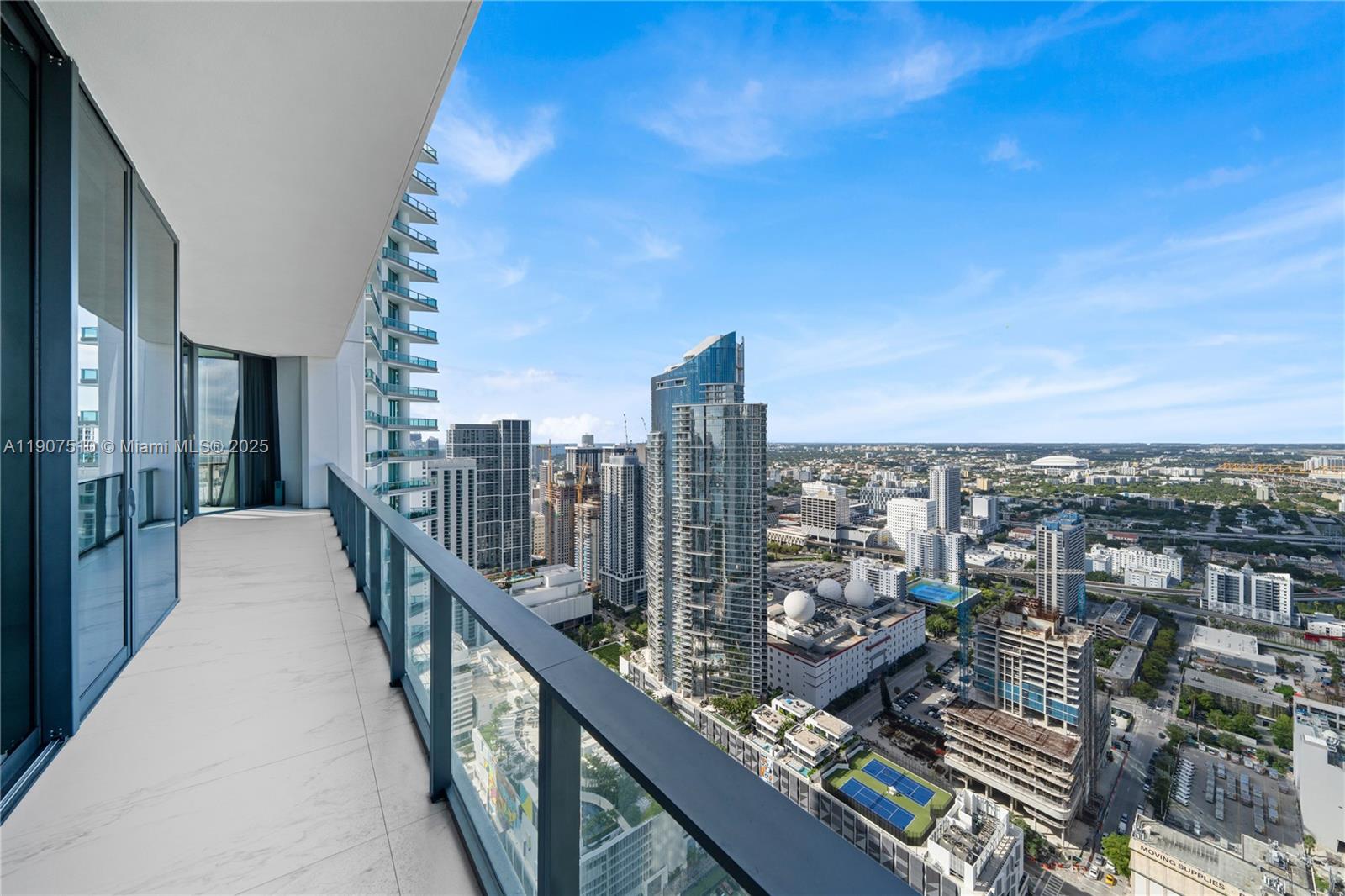 1000 Museum - Residential