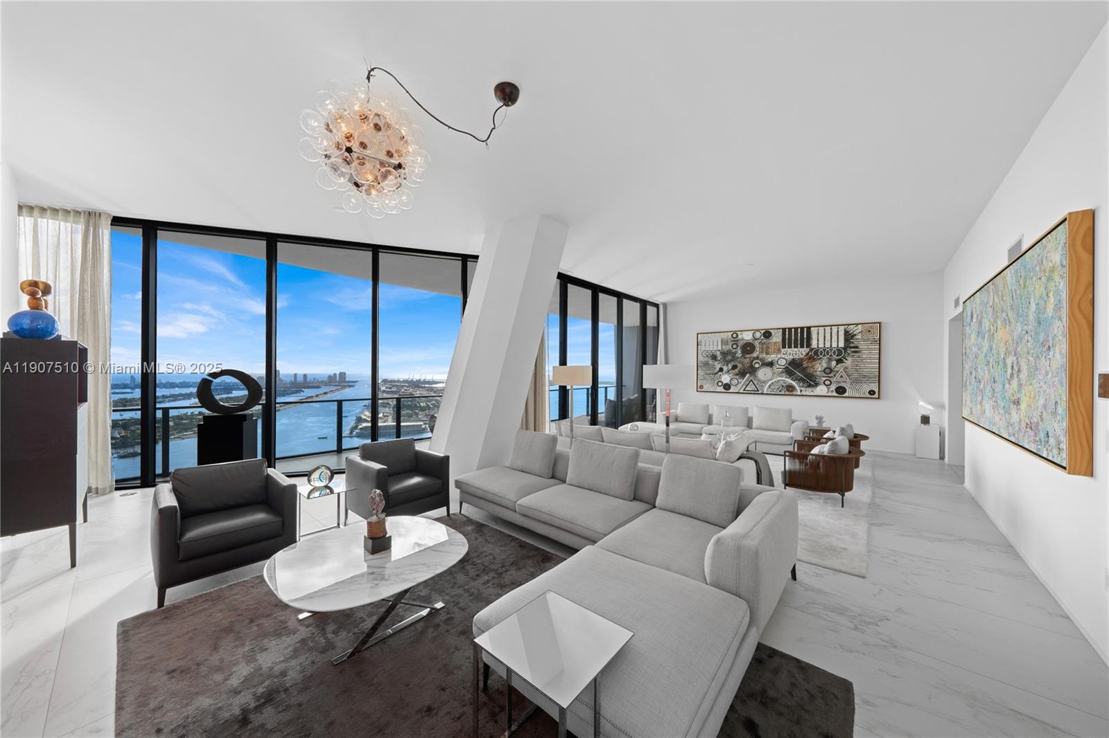 1000 Museum - Residential