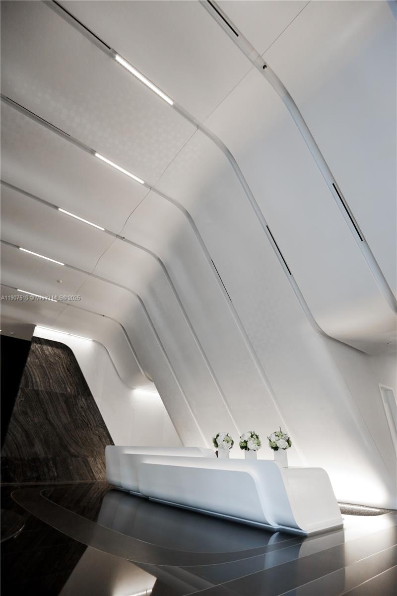 1000 Museum - Residential