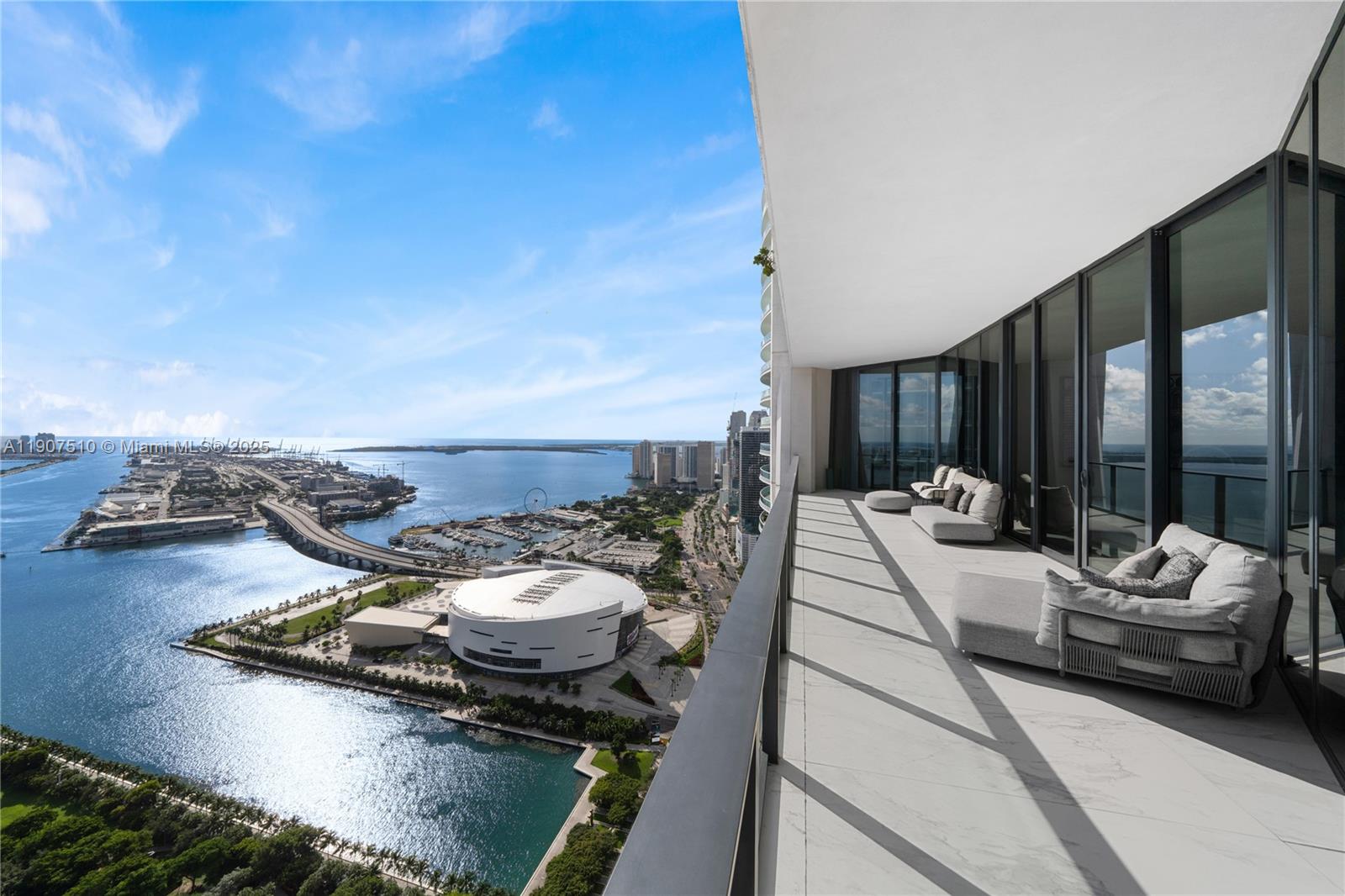 1000 Museum - Residential