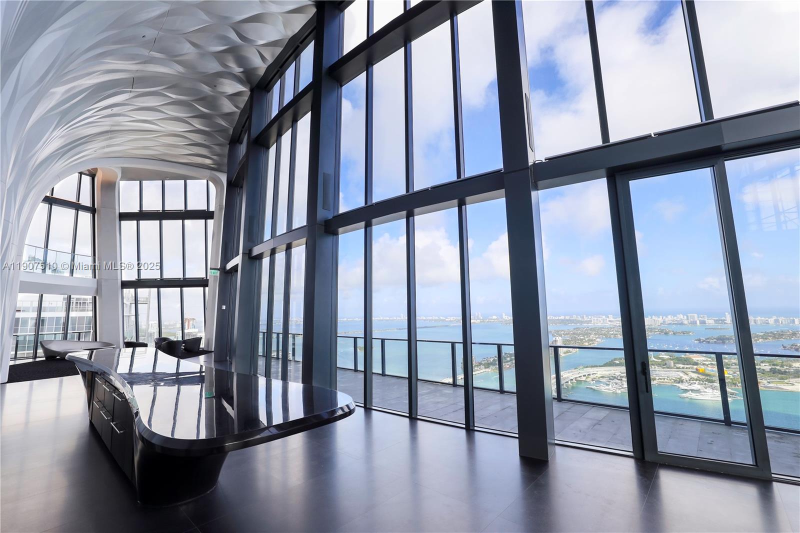 1000 Museum - Residential