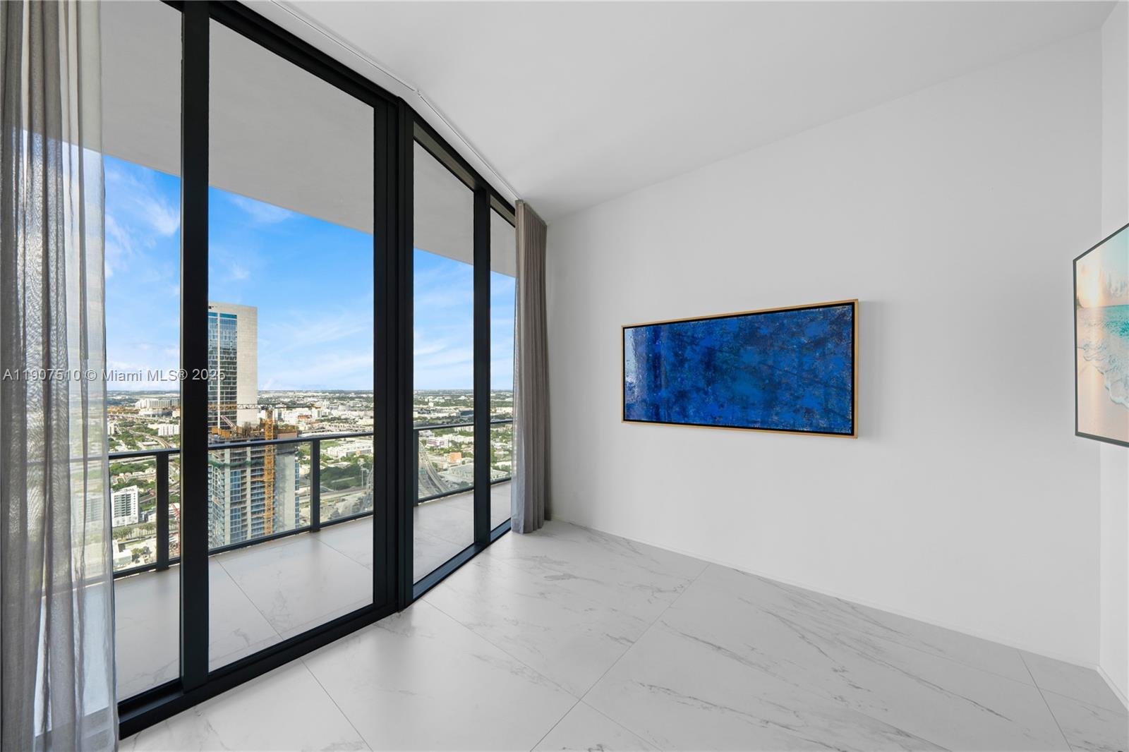 1000 Museum - Residential