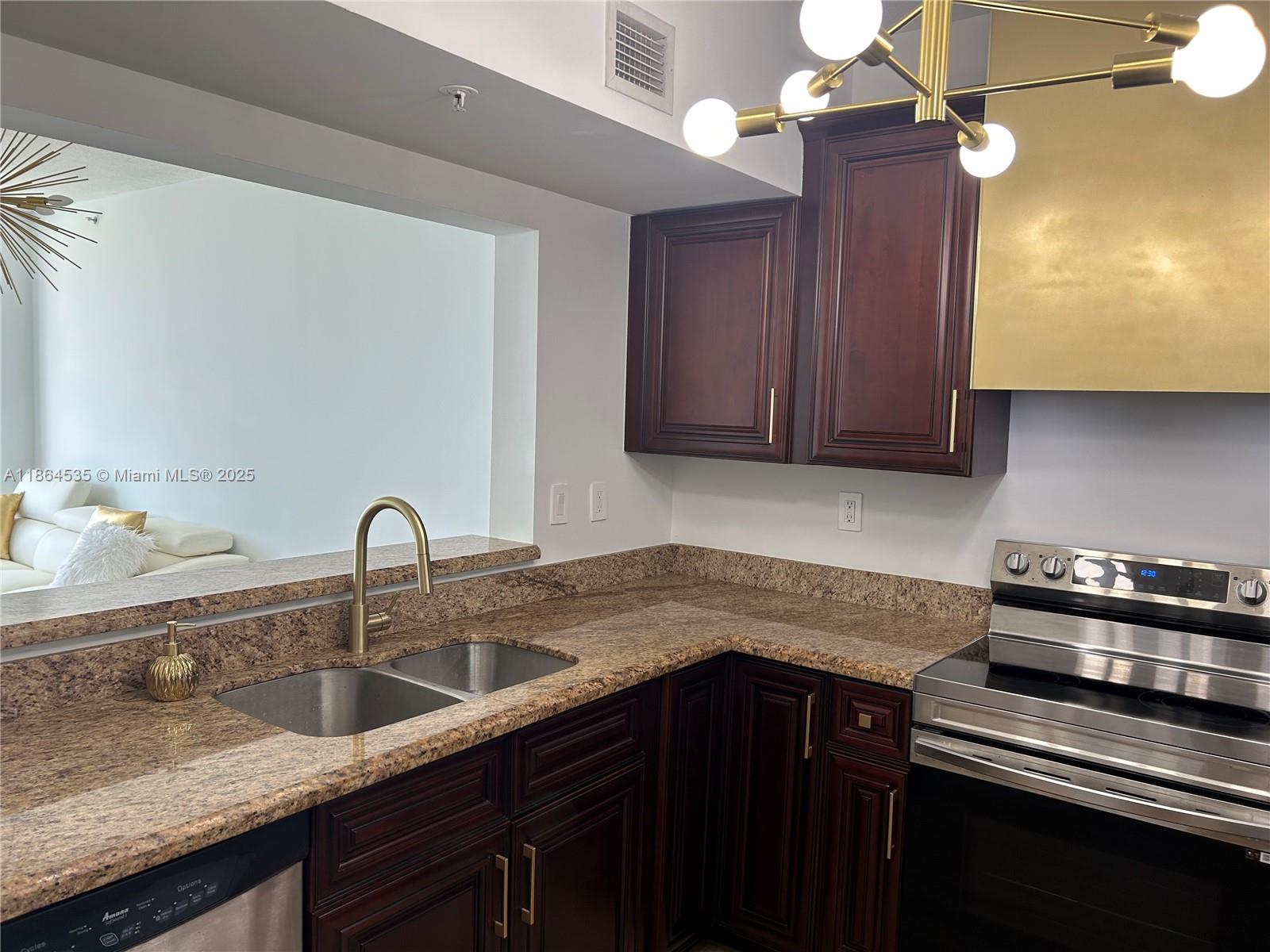 TIDES AT BRIDGESIDE SQUAR - Residential