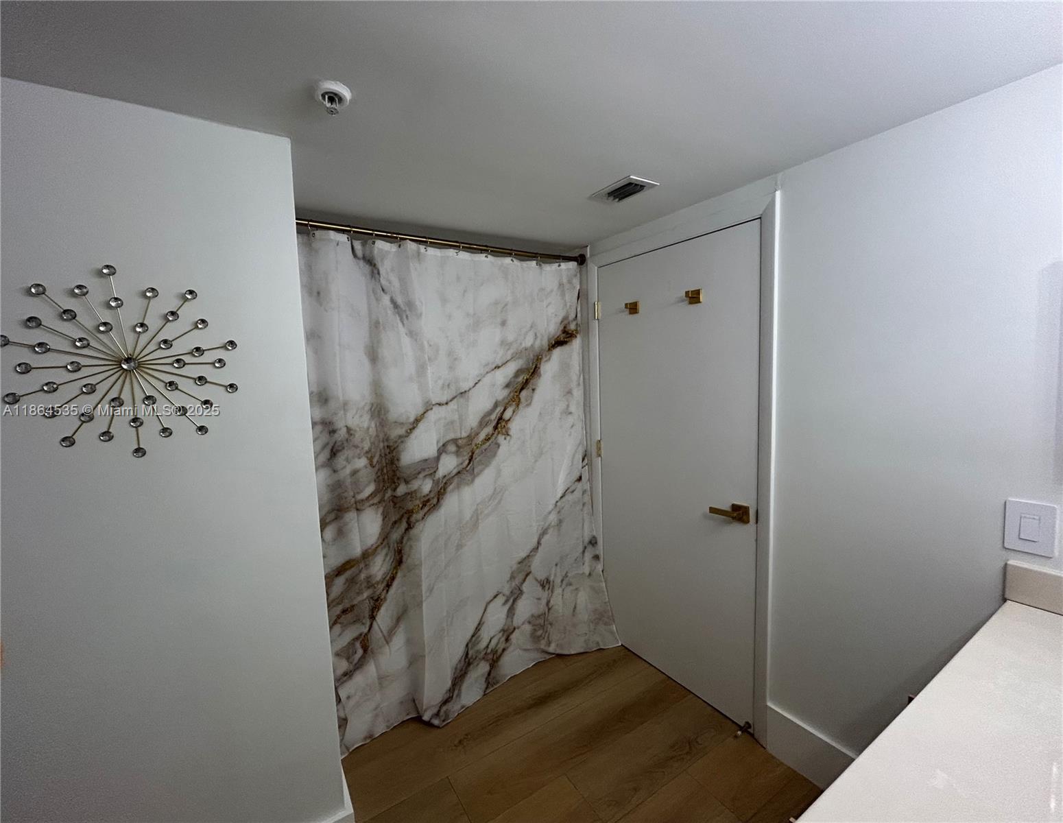 TIDES AT BRIDGESIDE SQUAR - Residential