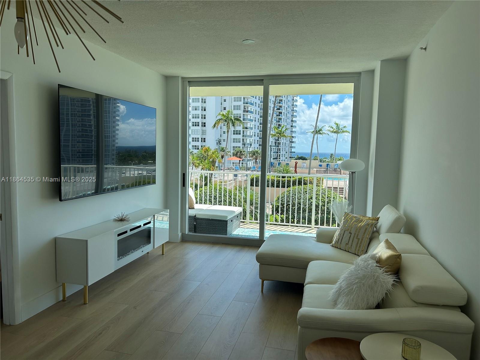 TIDES AT BRIDGESIDE SQUAR - Residential