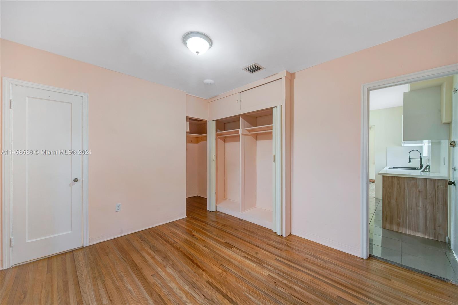 SHERWOOD FOREST - Residential Lease