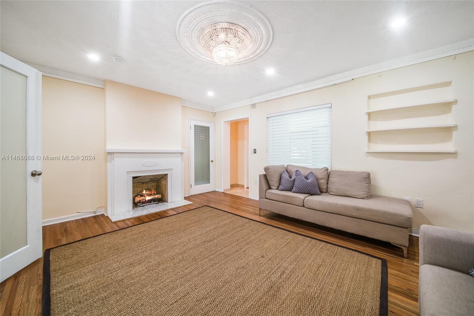 SHERWOOD FOREST - Residential Lease