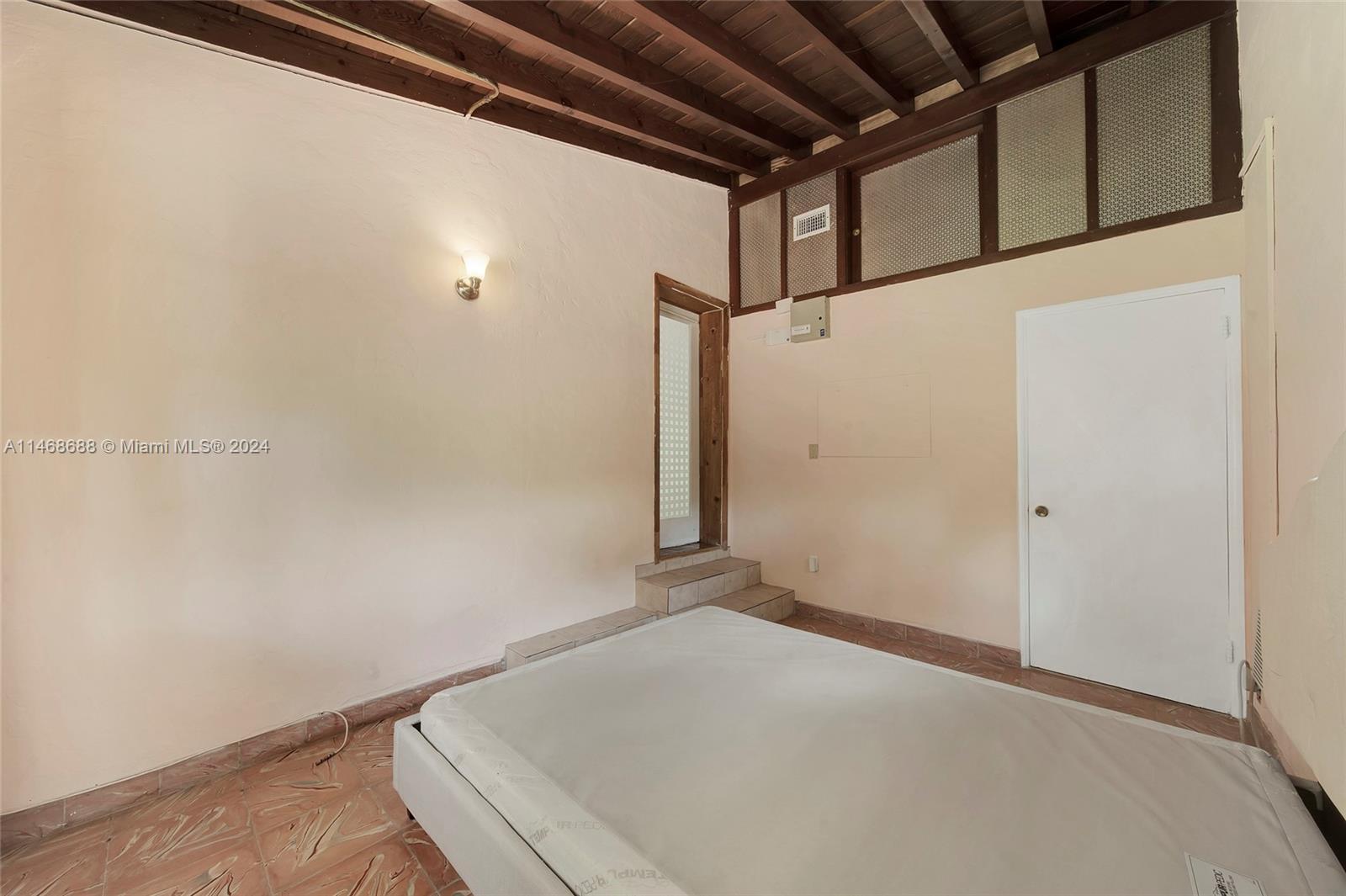 SHERWOOD FOREST - Residential Lease