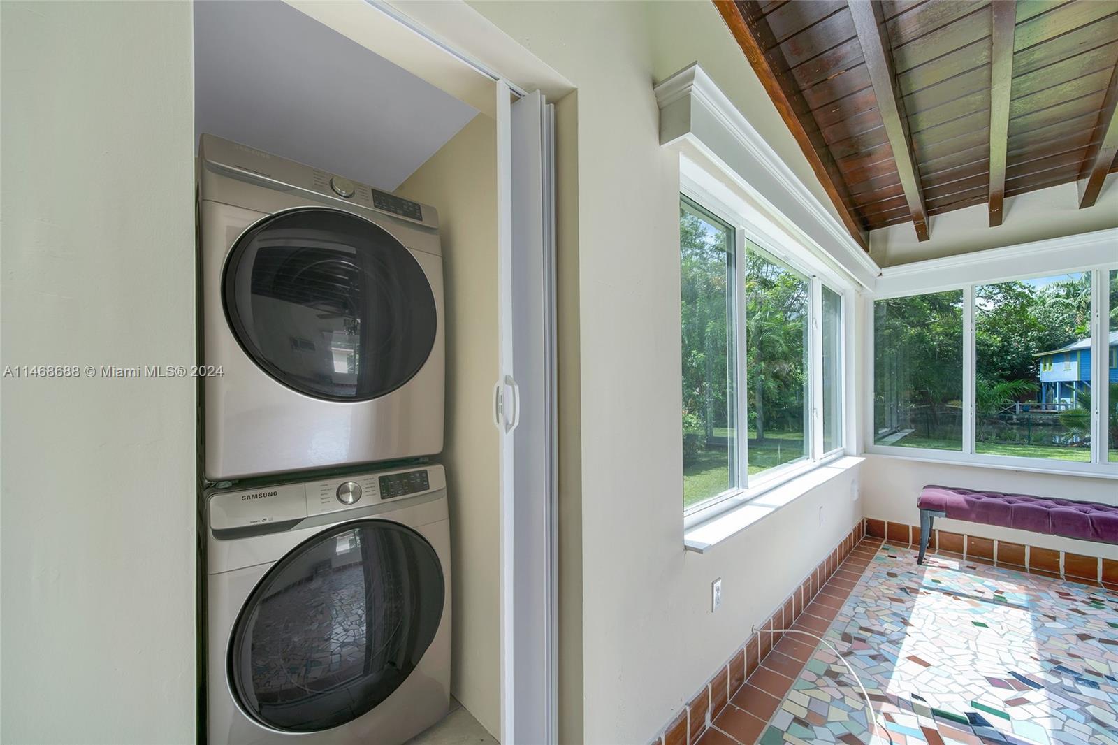 SHERWOOD FOREST - Residential Lease