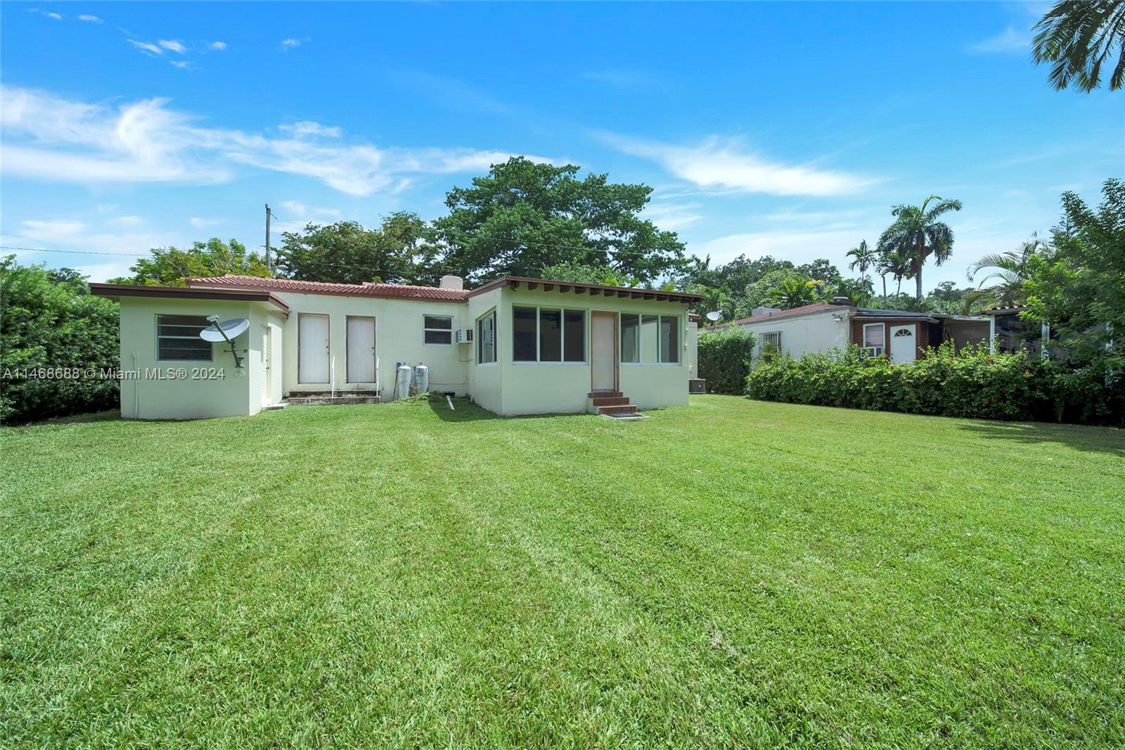 SHERWOOD FOREST - Residential Lease