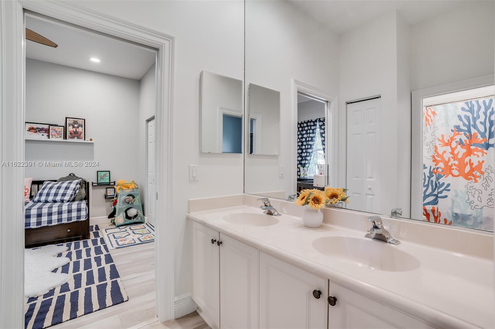 SUNSET LAKES PLAT TWO - Residential