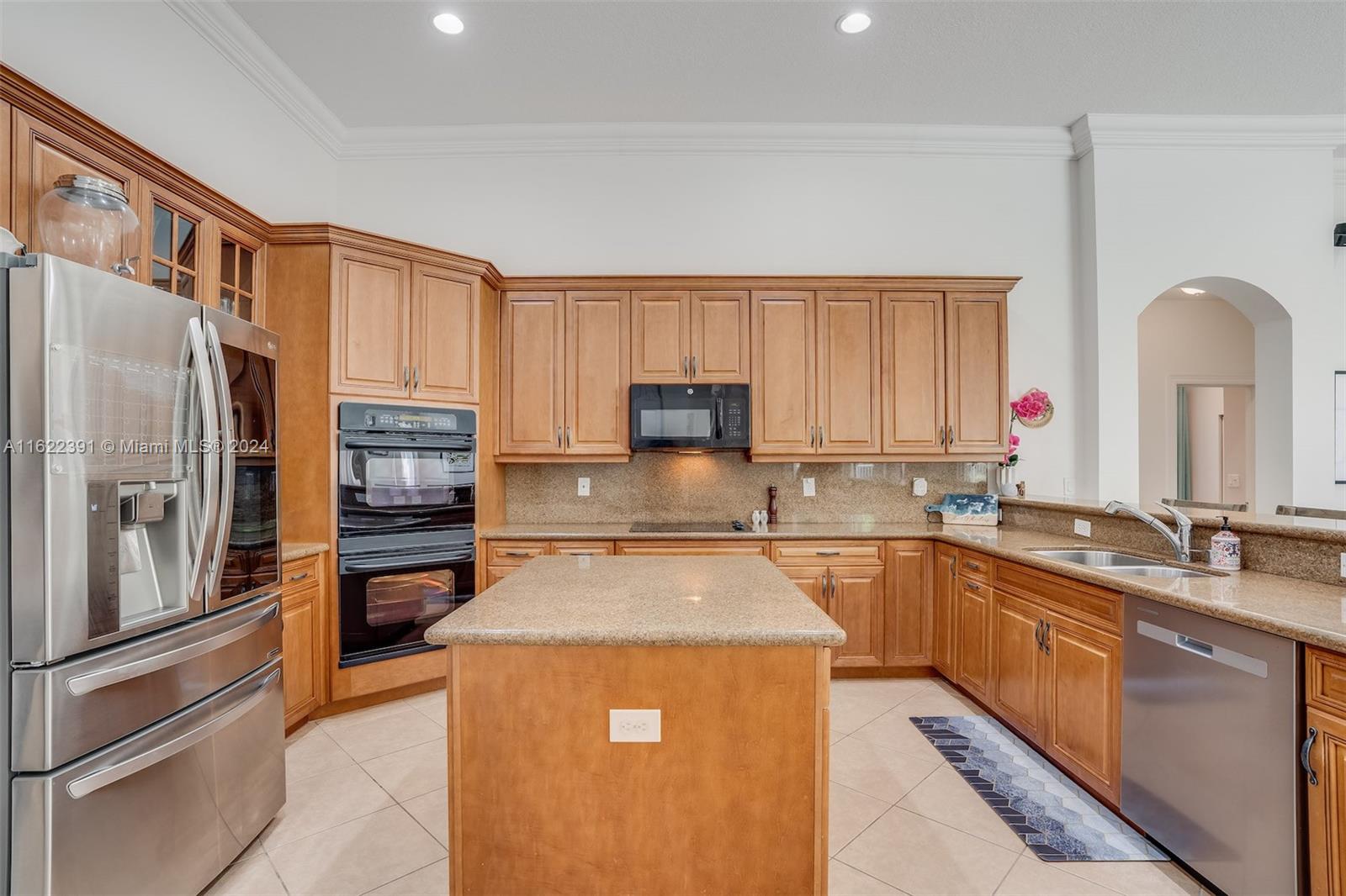 SUNSET LAKES PLAT TWO - Residential