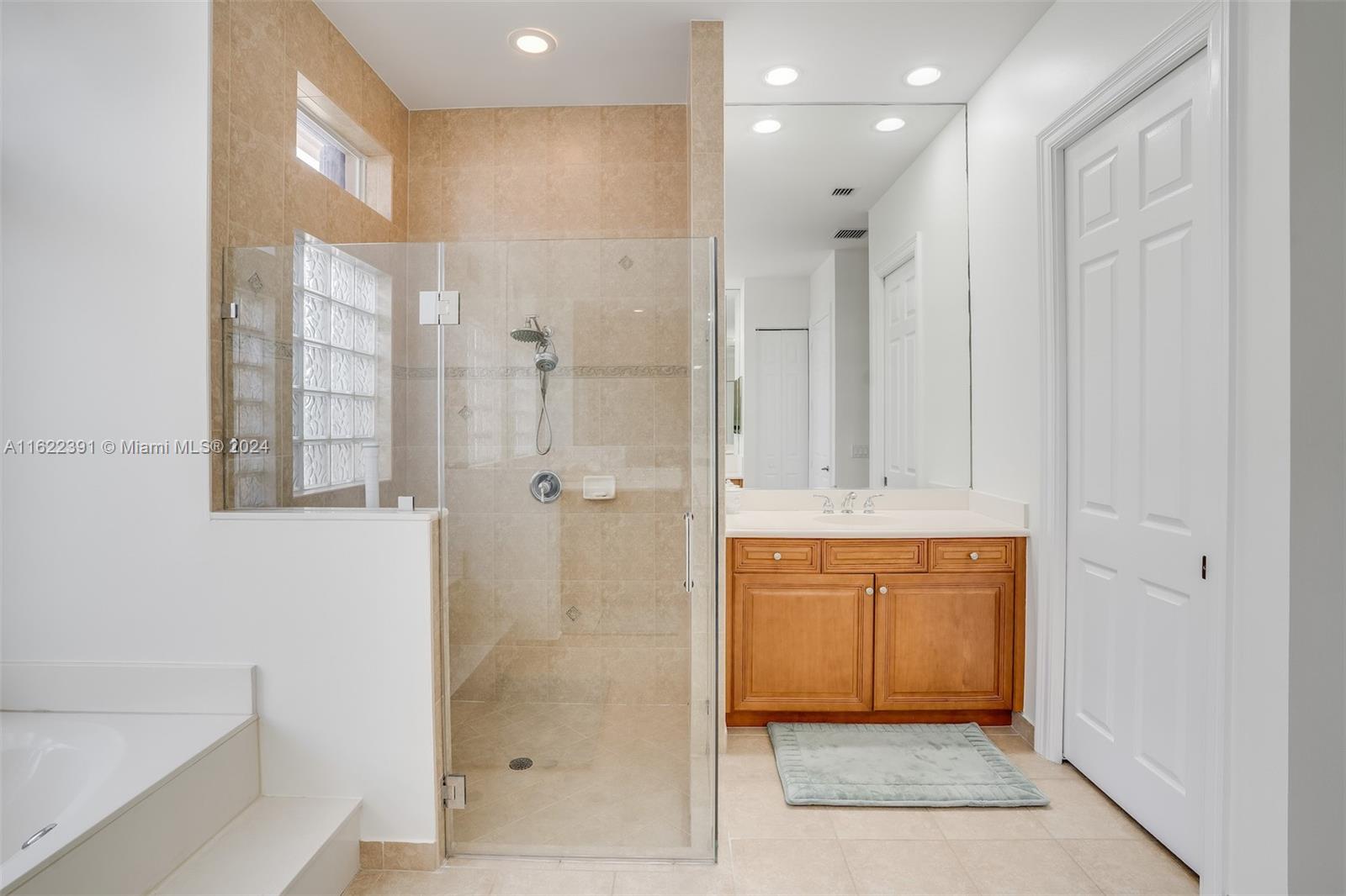 SUNSET LAKES PLAT TWO - Residential