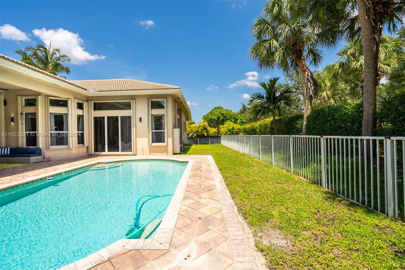 SUNSET LAKES PLAT TWO - Residential