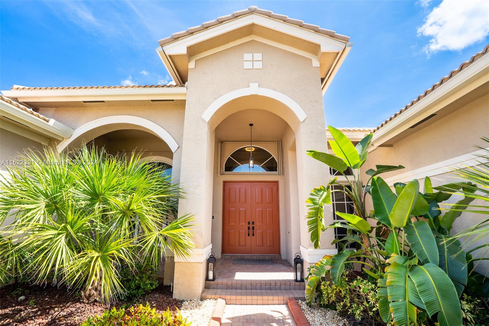 SUNSET LAKES PLAT TWO - Residential