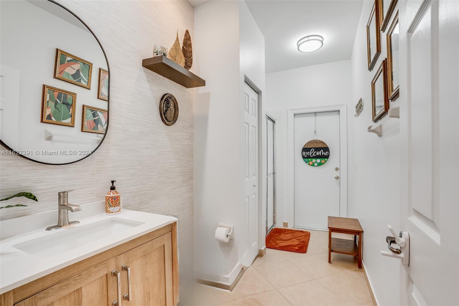 SUNSET LAKES PLAT TWO - Residential