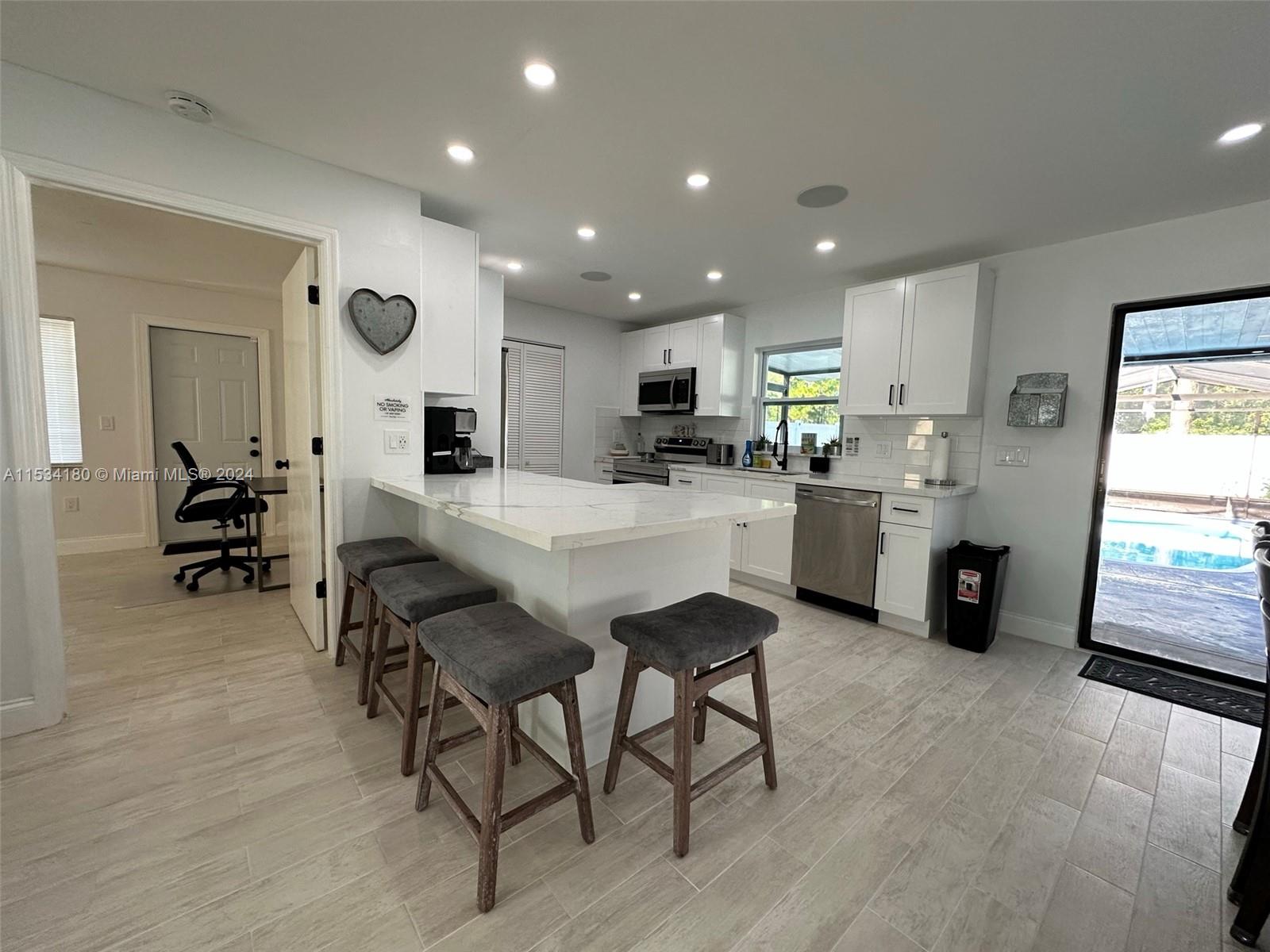 SUN N LAKES - Residential