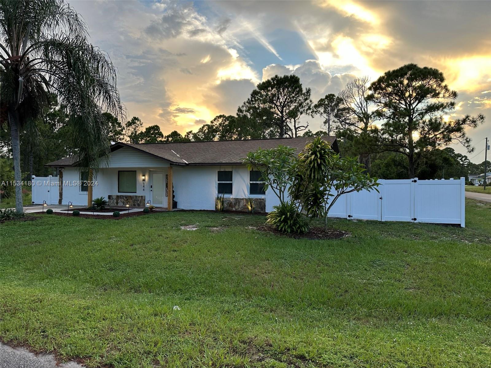 SUN N LAKES - Residential