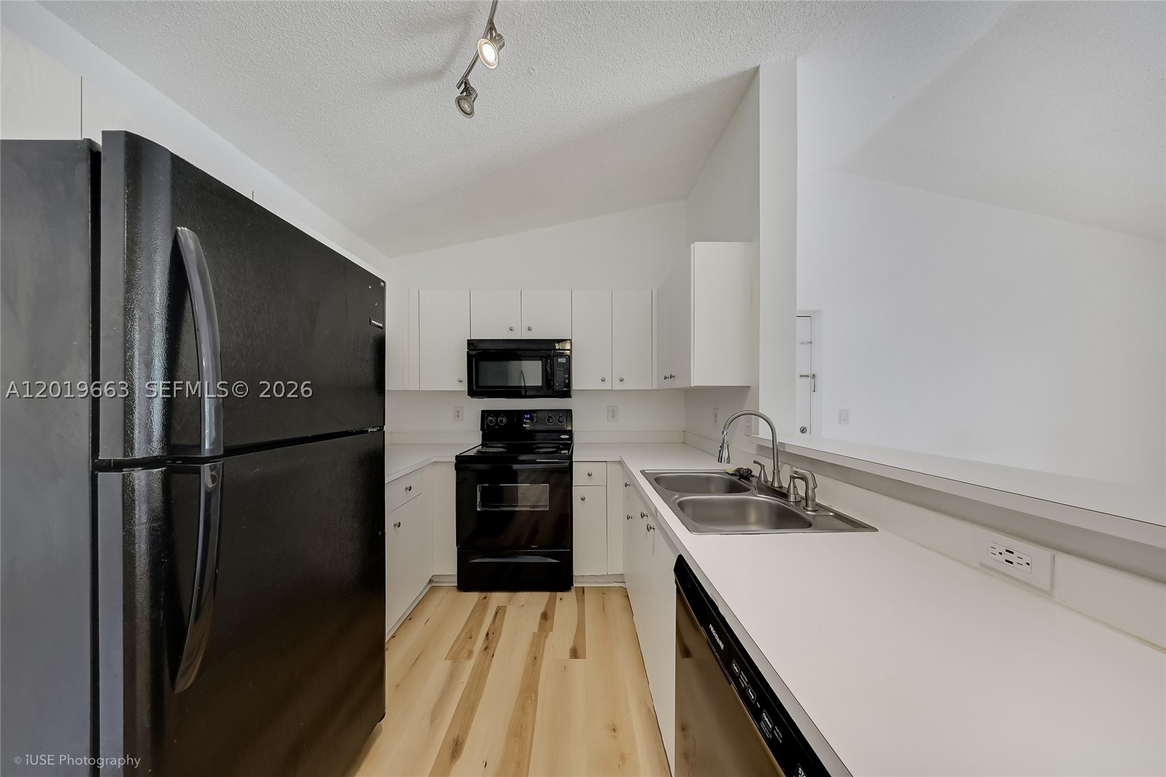 CLUB CARIBE CONDO - Residential