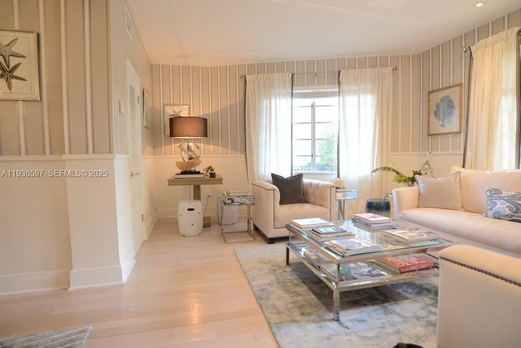 THE GIBSON CONDO - Residential