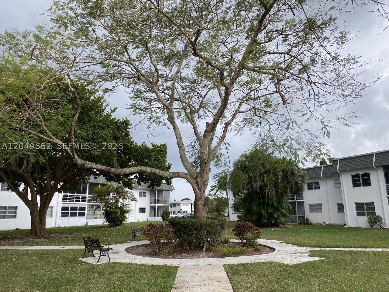 MARGATE VILLAGE PH I COND - Residential Lease