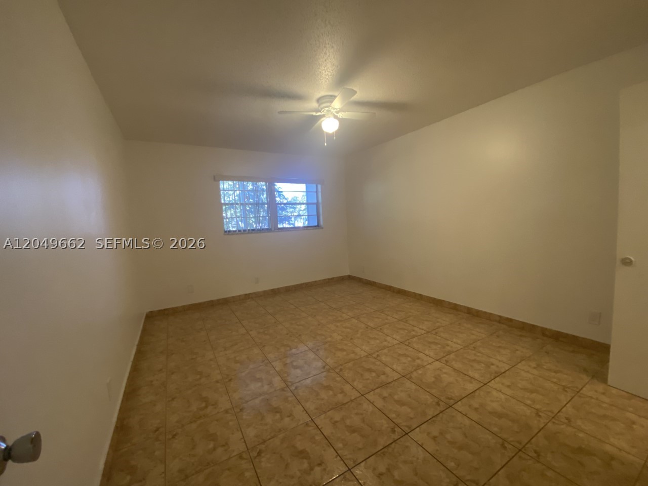 MARGATE VILLAGE PH I COND - Residential Lease