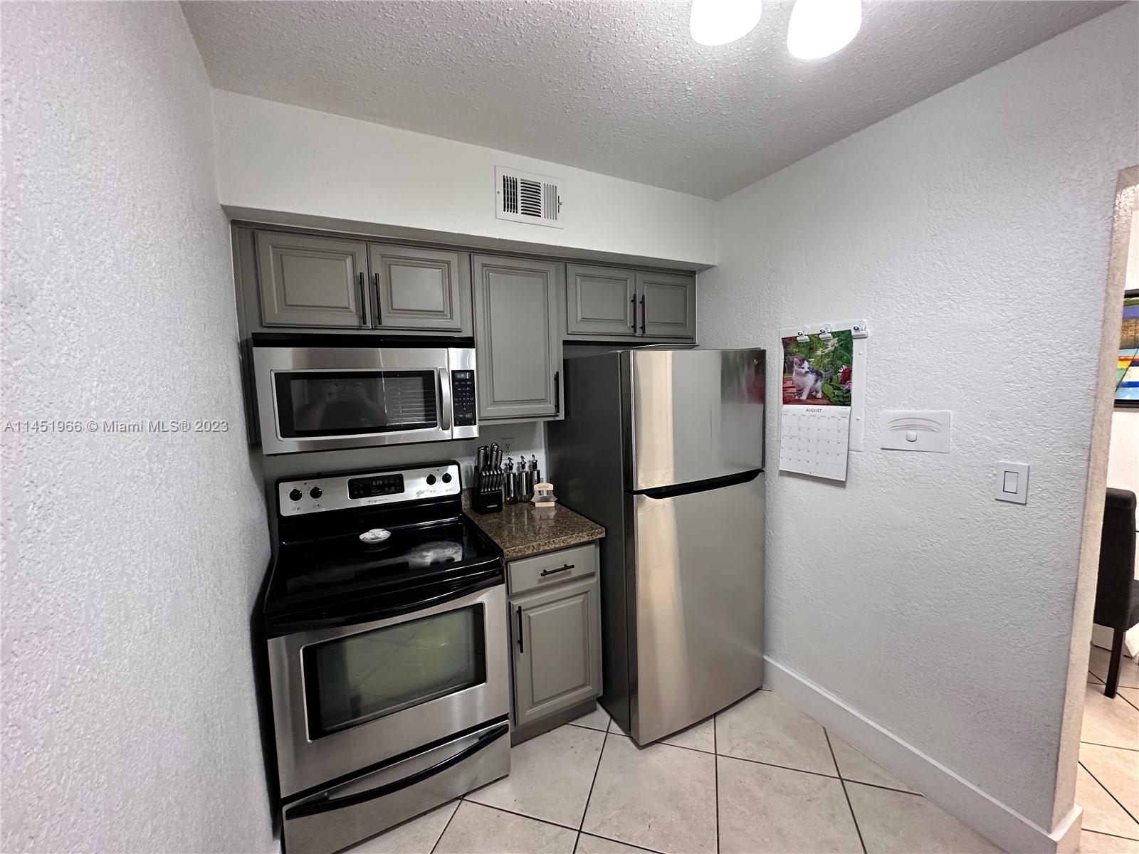 GALLOWOOD CONDO - Residential Lease