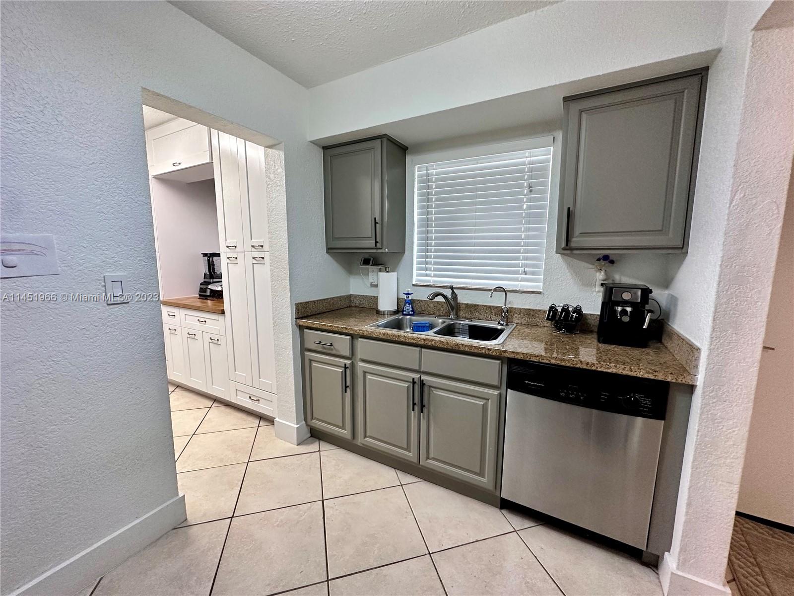 GALLOWOOD CONDO - Residential Lease