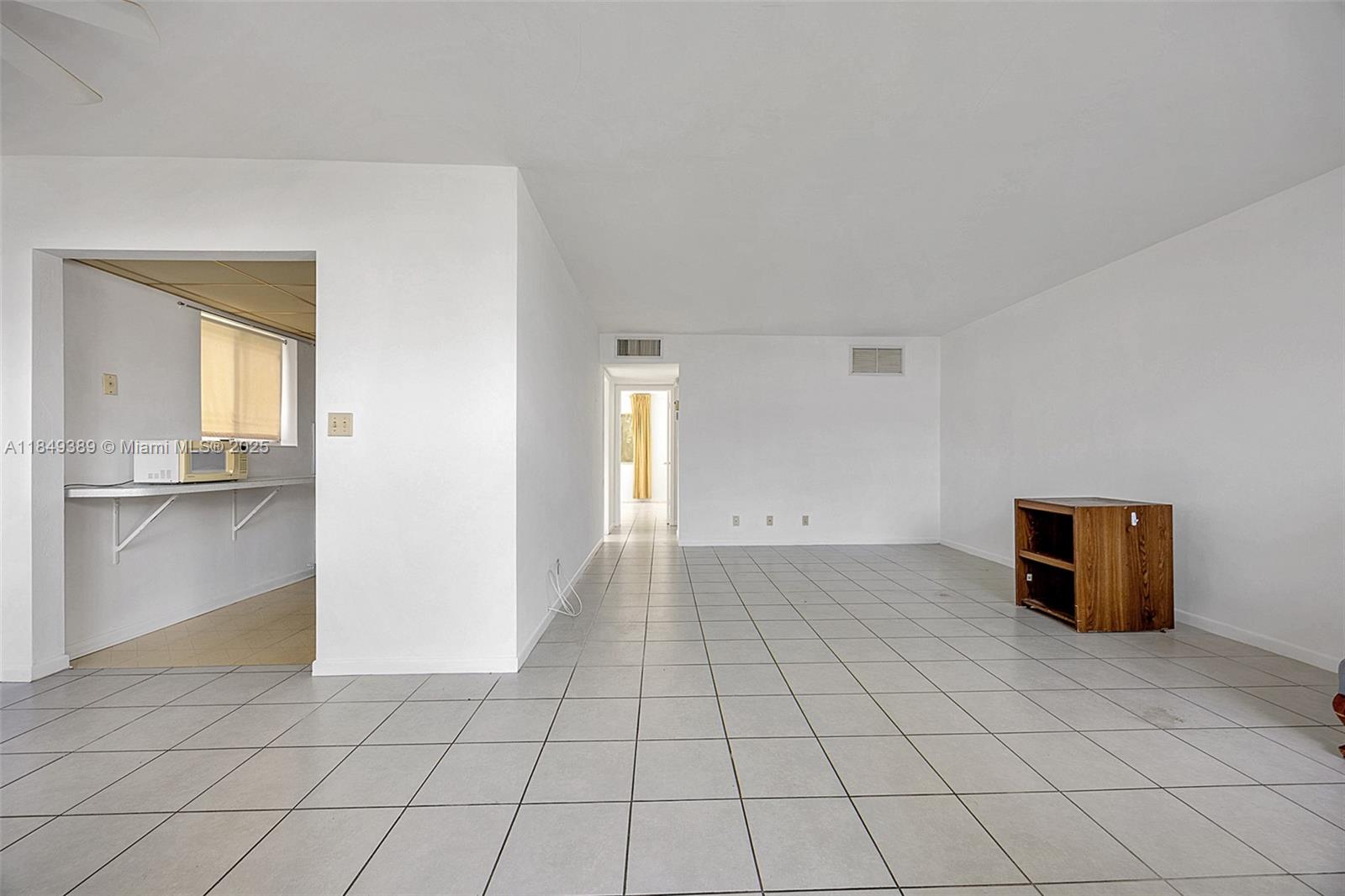 LAKESIDE POINT APT 14 CON - Residential Lease