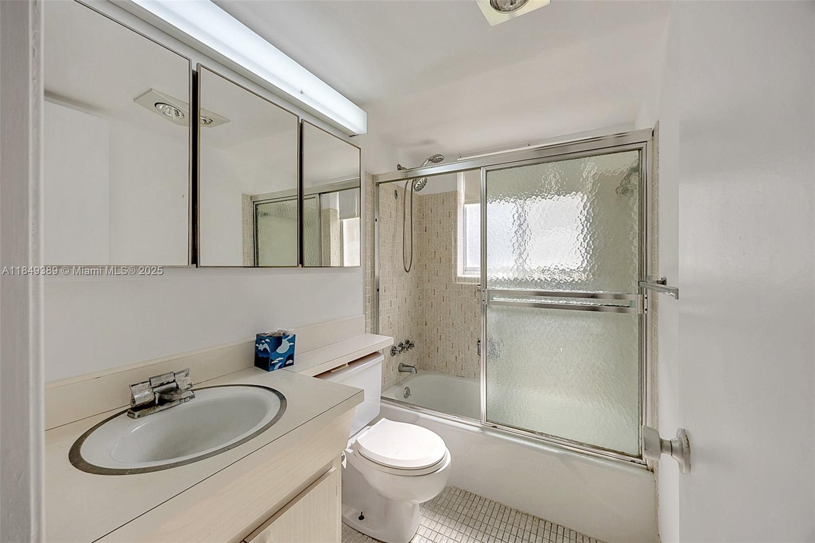 LAKESIDE POINT APT 14 CON - Residential Lease