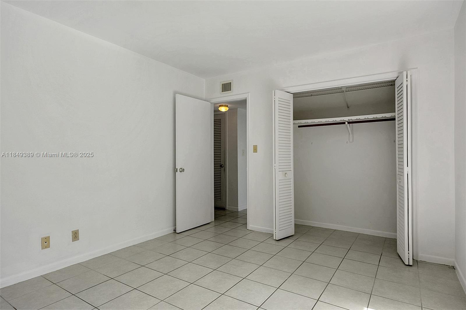 LAKESIDE POINT APT 14 CON - Residential Lease