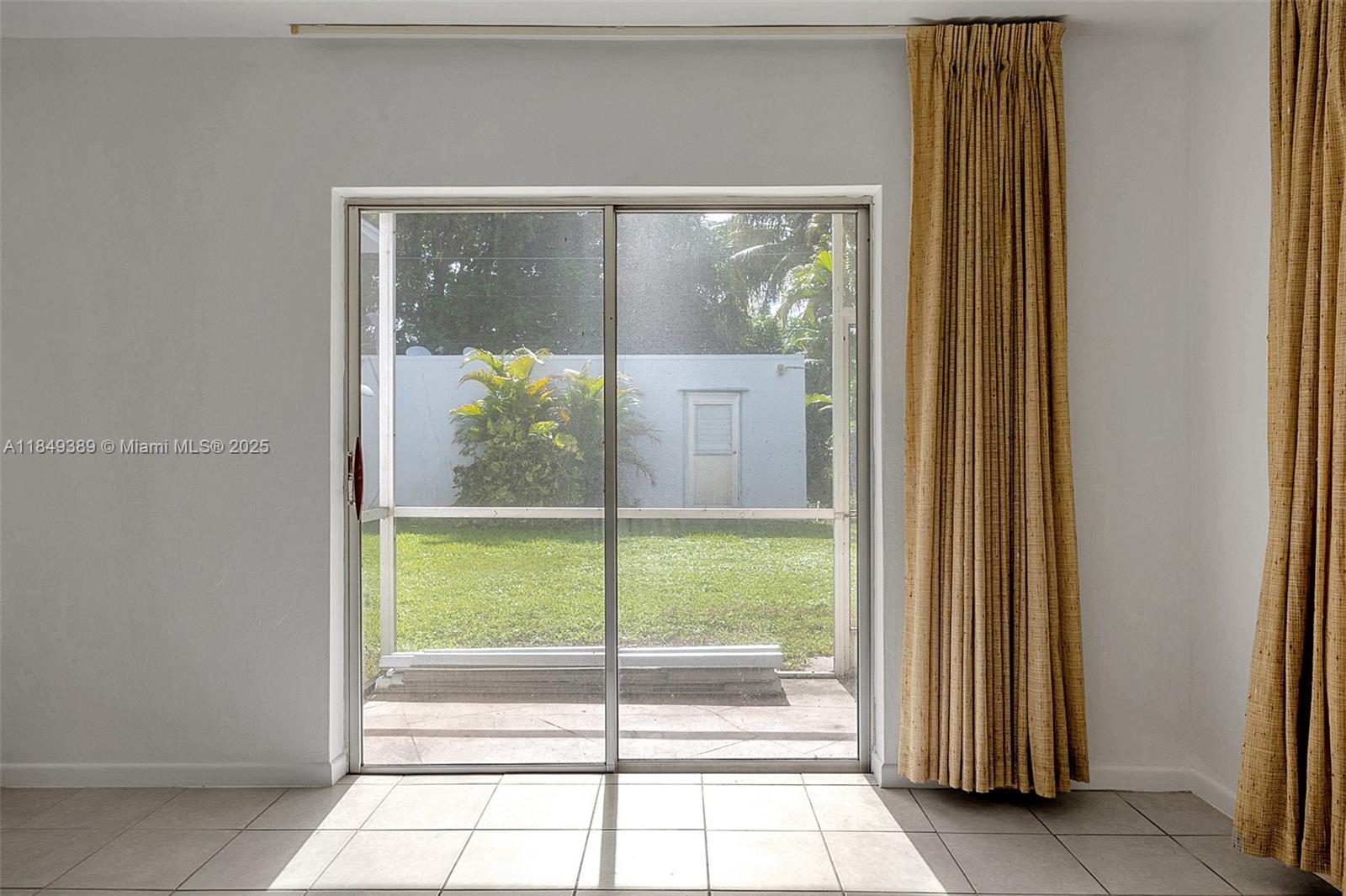 LAKESIDE POINT APT 14 CON - Residential Lease