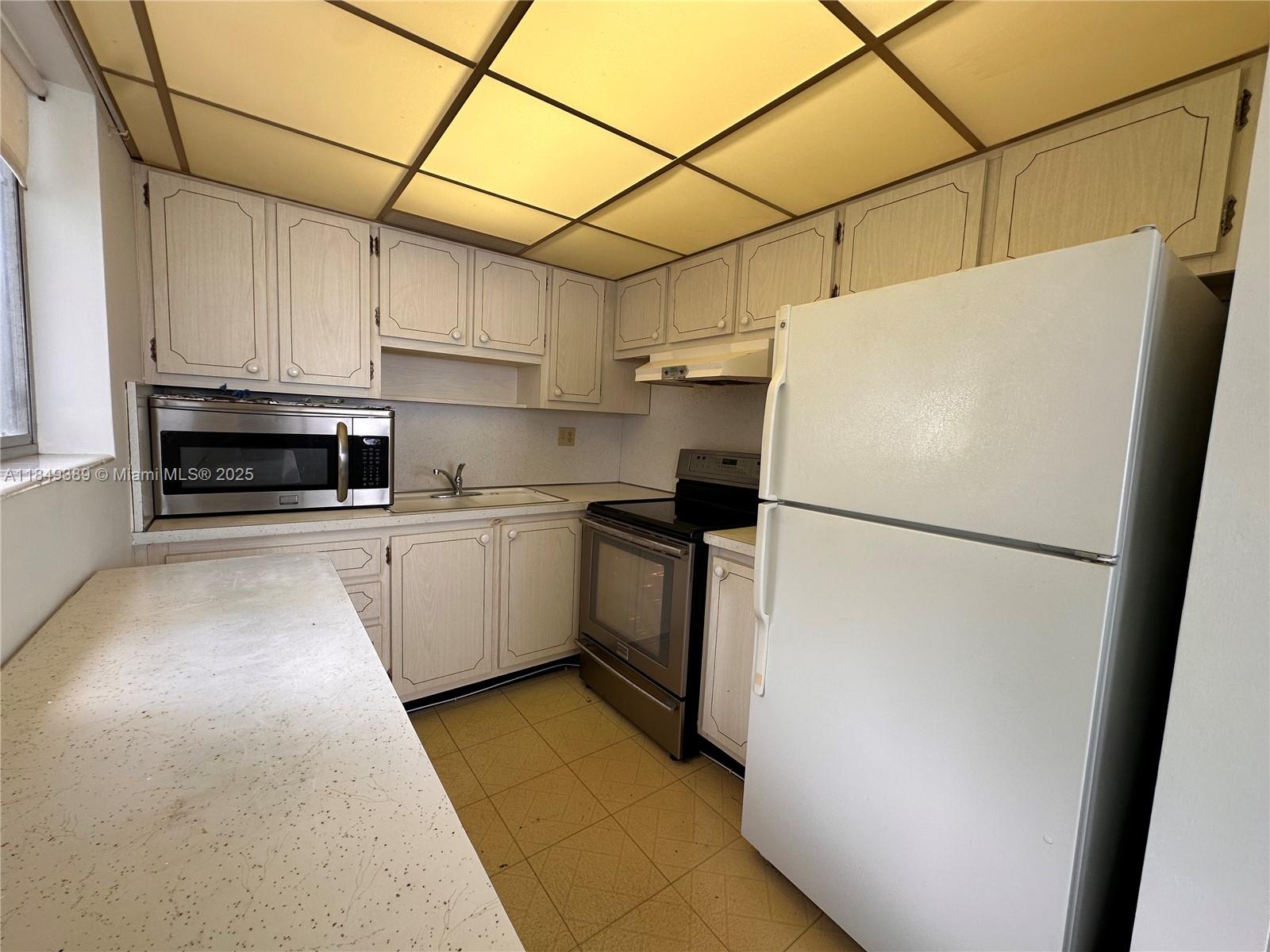 LAKESIDE POINT APT 14 CON - Residential Lease