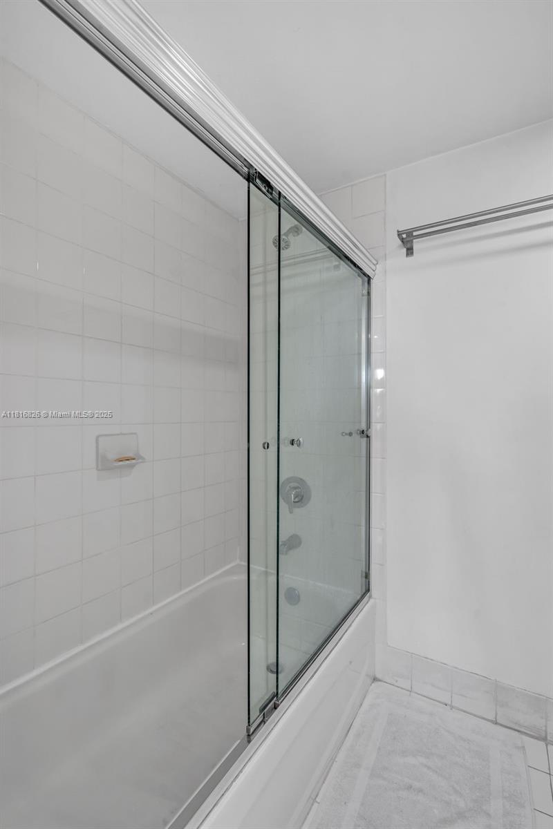 SEYBOLD POINTE CONDO - Residential Lease