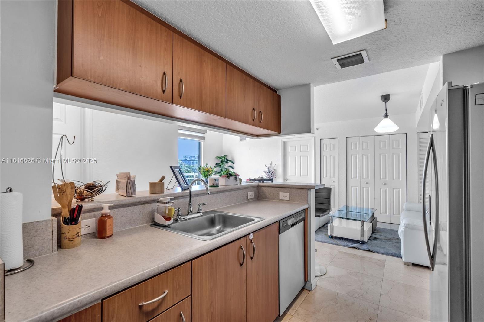 SEYBOLD POINTE CONDO - Residential Lease
