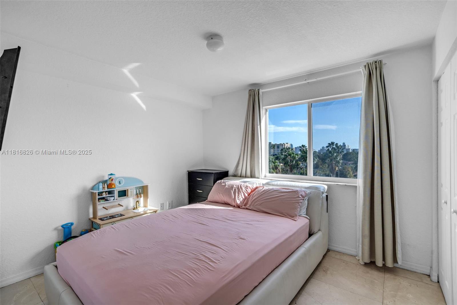 SEYBOLD POINTE CONDO - Residential Lease