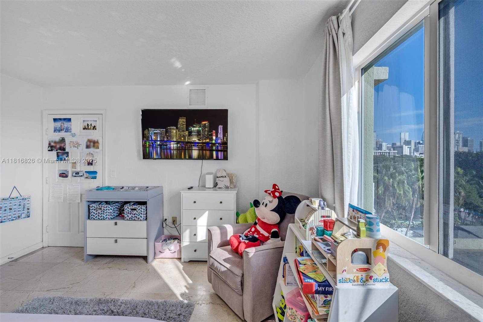 SEYBOLD POINTE CONDO - Residential Lease