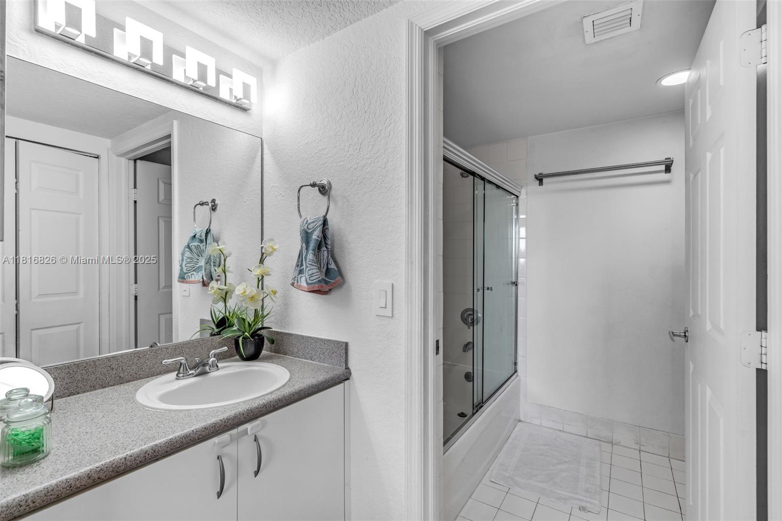 SEYBOLD POINTE CONDO - Residential Lease