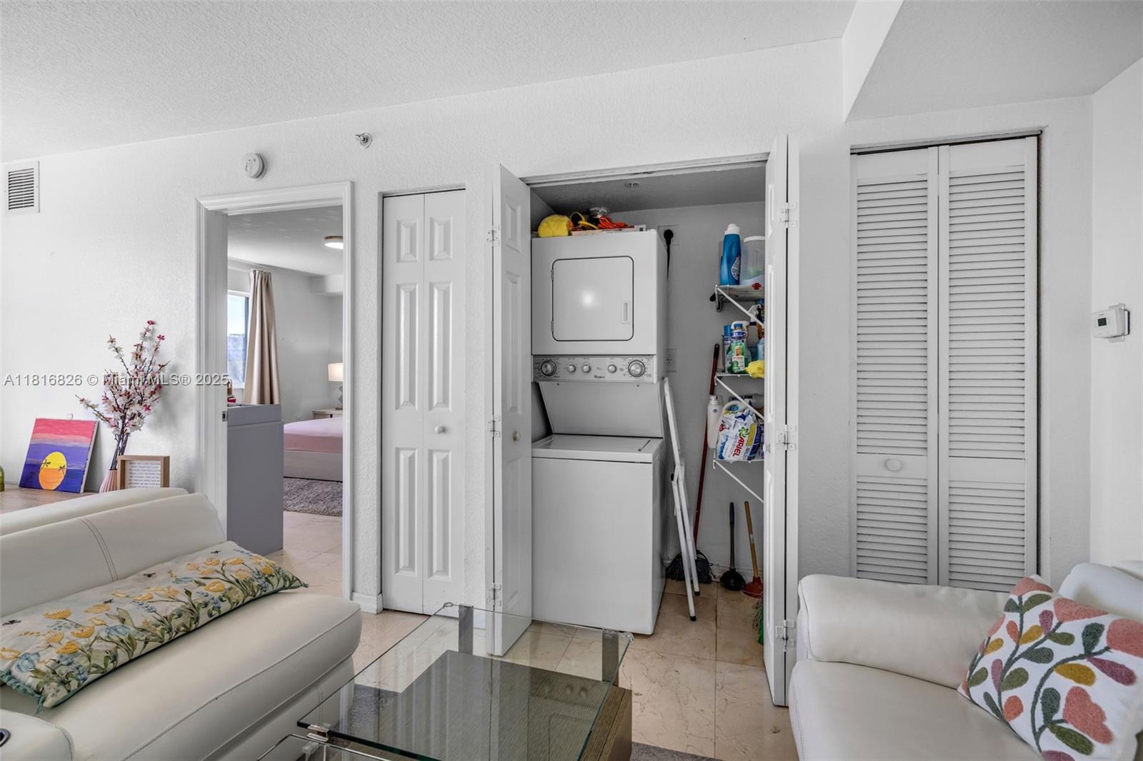 SEYBOLD POINTE CONDO - Residential Lease